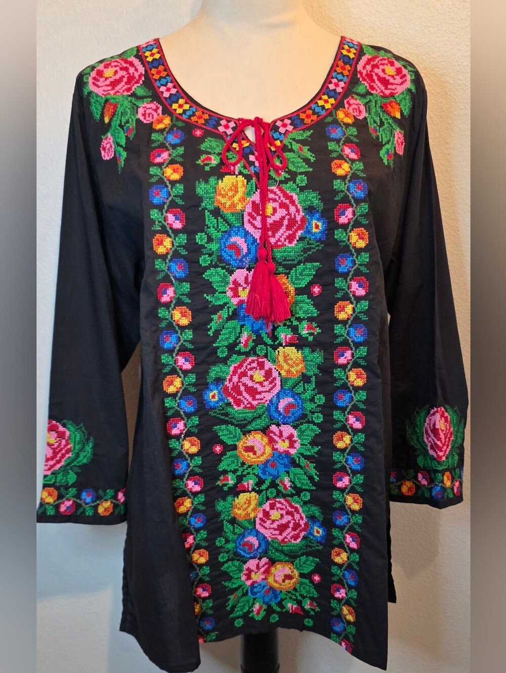 Women’s XL Black Cotton Embroidered Tunic Top Floral Cross Stitch Boho Folk (226